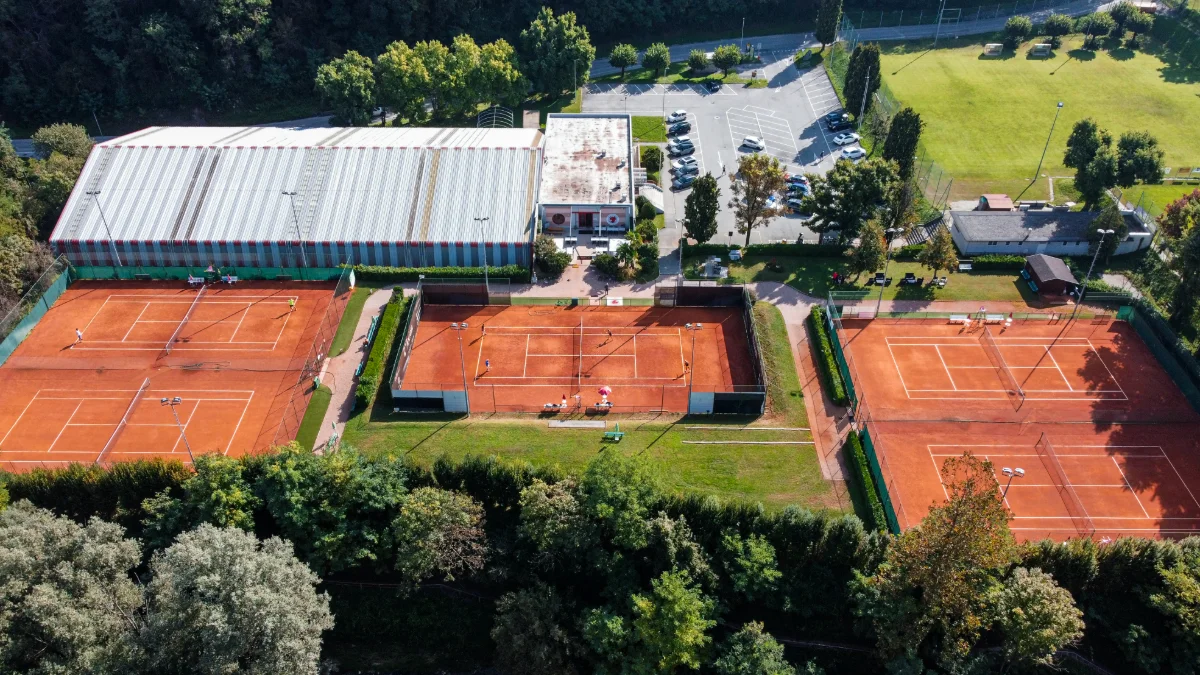 Summer camp di tennis